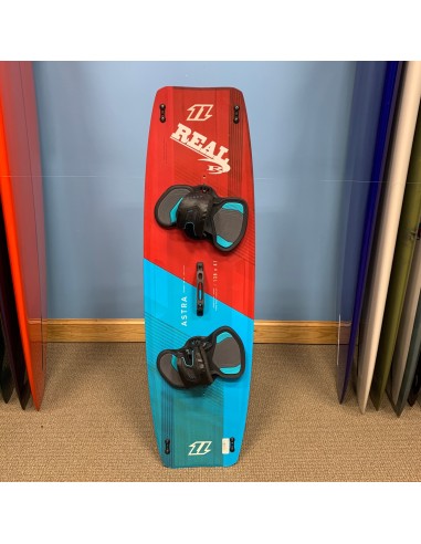 USED 2022 North Astra Kiteboard-138cm w/Straps-Aqua/Ruby À commander